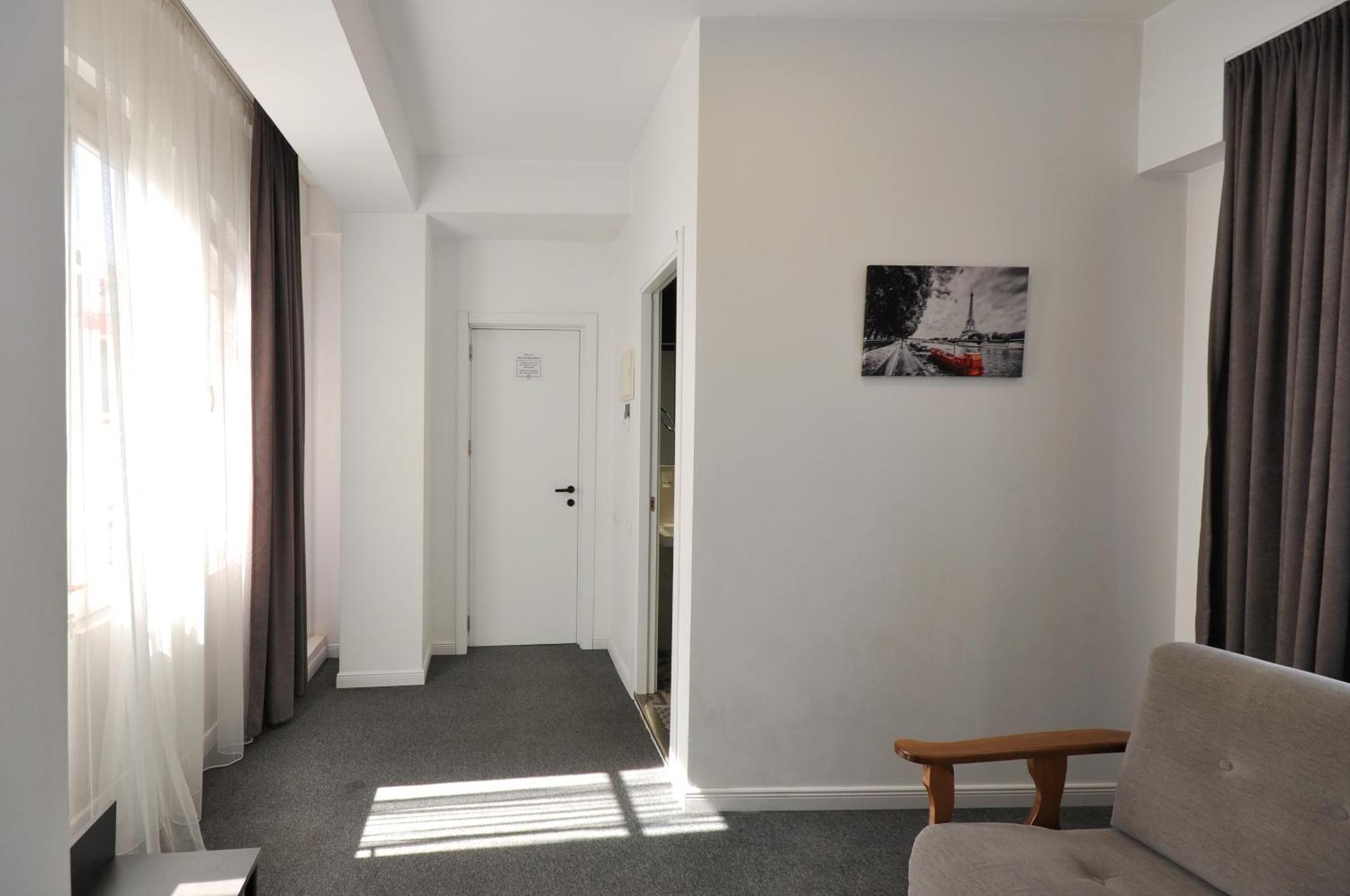 Meidan Inn Tbilisi Exterior foto