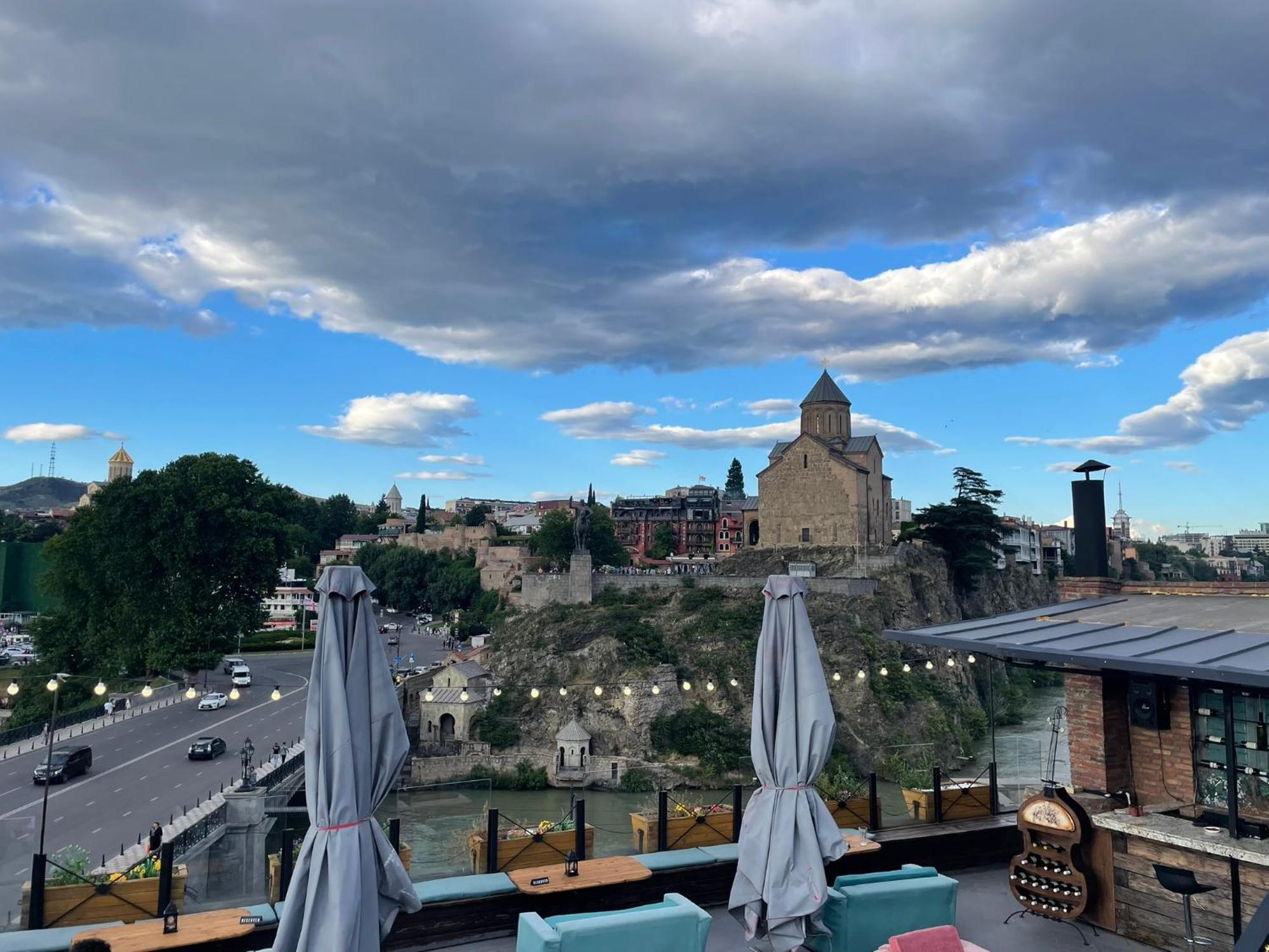 Meidan Inn Tbilisi Exterior foto